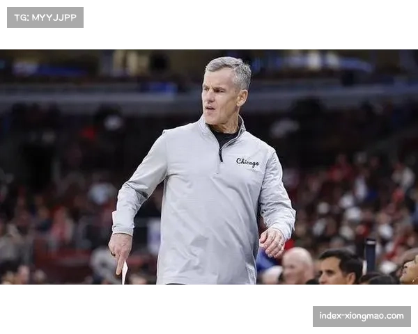 公牛防守沟通断裂：多诺万如何解决轮转补位的时间差问题